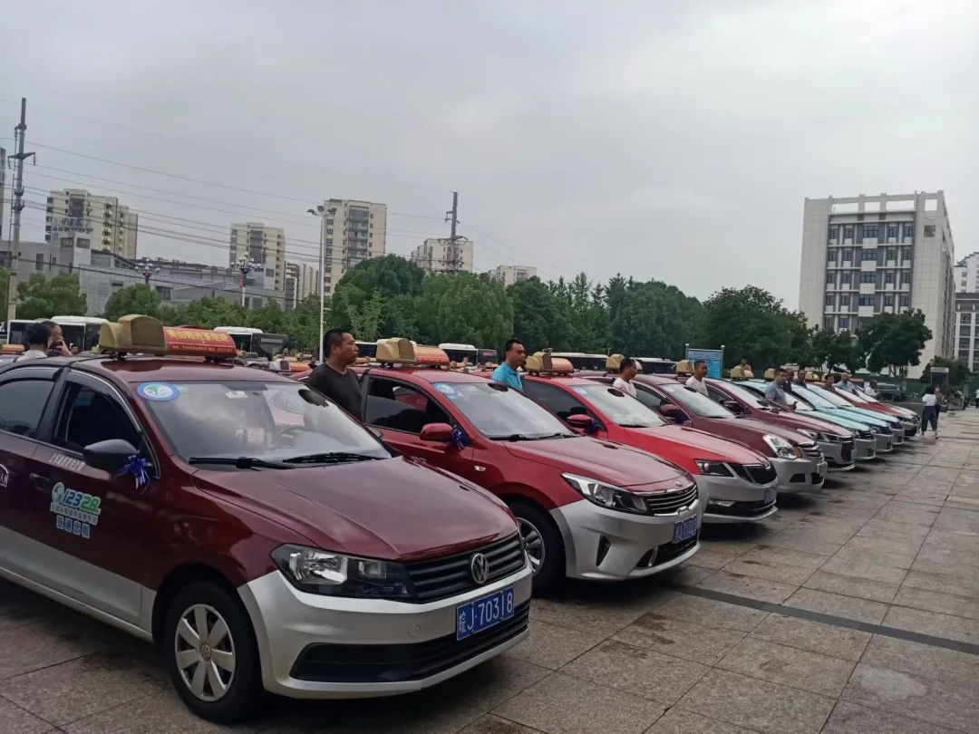 黃山長運(yùn)：愛心送考 助力學(xué)子圓夢(mèng)