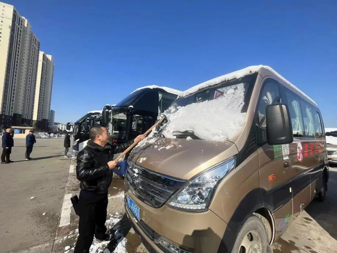 鄱陽長運：積極做好除雪保暢工作 保障旅客出行安全