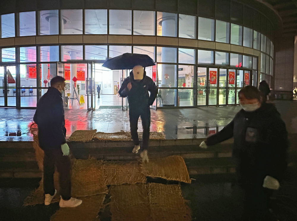 馬鞍山長(zhǎng)客:全力護(hù)航春運(yùn)回家路